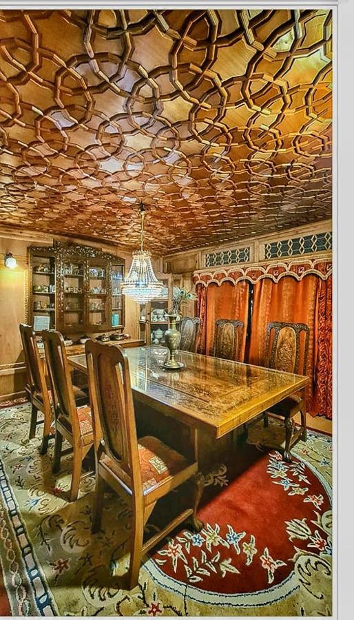 Hotel Lala Rukh Group Of Houseboats Srīnagar Exteriér fotografie