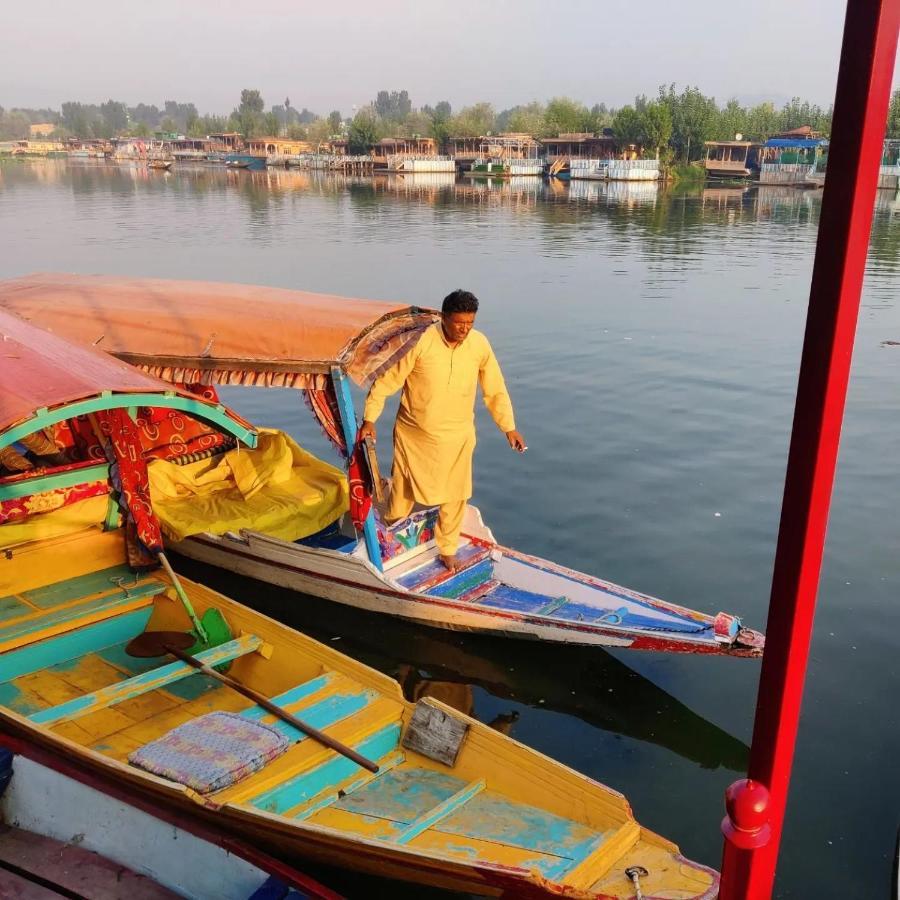 Hotel Lala Rukh Group Of Houseboats Srīnagar Exteriér fotografie