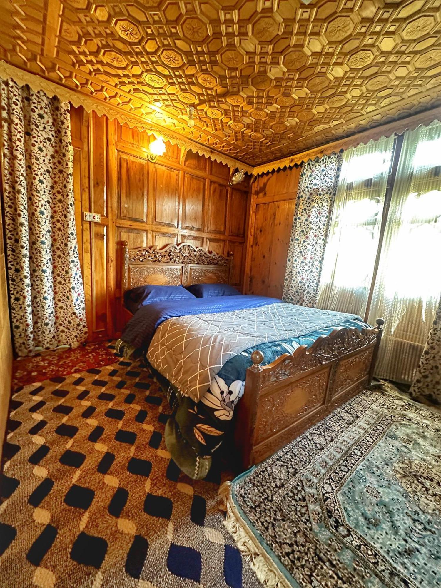 Hotel Lala Rukh Group Of Houseboats Srīnagar Exteriér fotografie